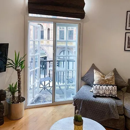 Special Apartment With Balconies - In The Very Heart Of Leeds 利兹