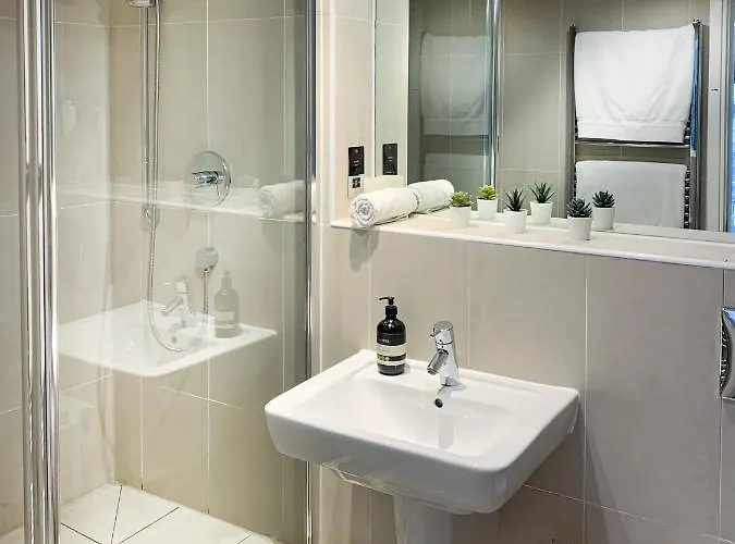 Special Apartment With Balconies - In The Very Heart Of Leeds *